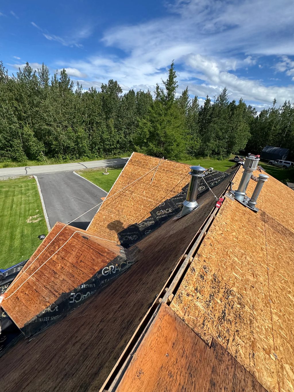 Interlock Aluminum Slate Metal Roofing – Musket Grey | Palmer, AK (After)
