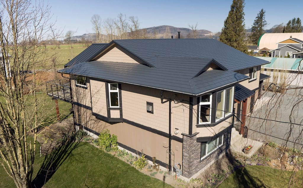 Interlock Aluminum Slate Metal Roofing – Deep Charcoal | Abbotsford, BC (Aerial side)