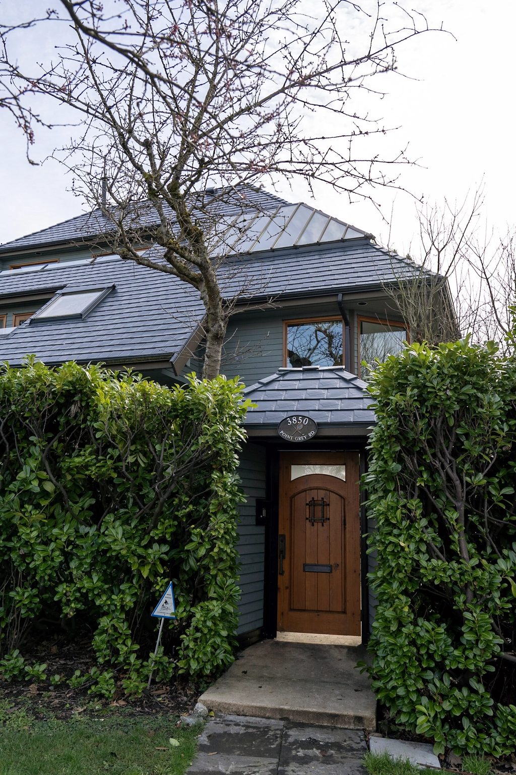 Interlock Aluminum Slate Metal Roofing – Deep Charcoal | West Point Grey, BC (Street view)