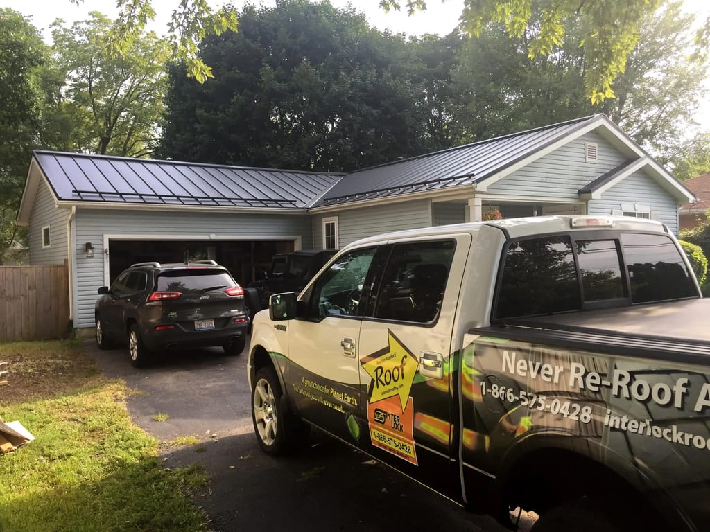 Interlock Aluminum Standing Seam Metal Roofing – Black | Woodstock, IL (Front elevation)