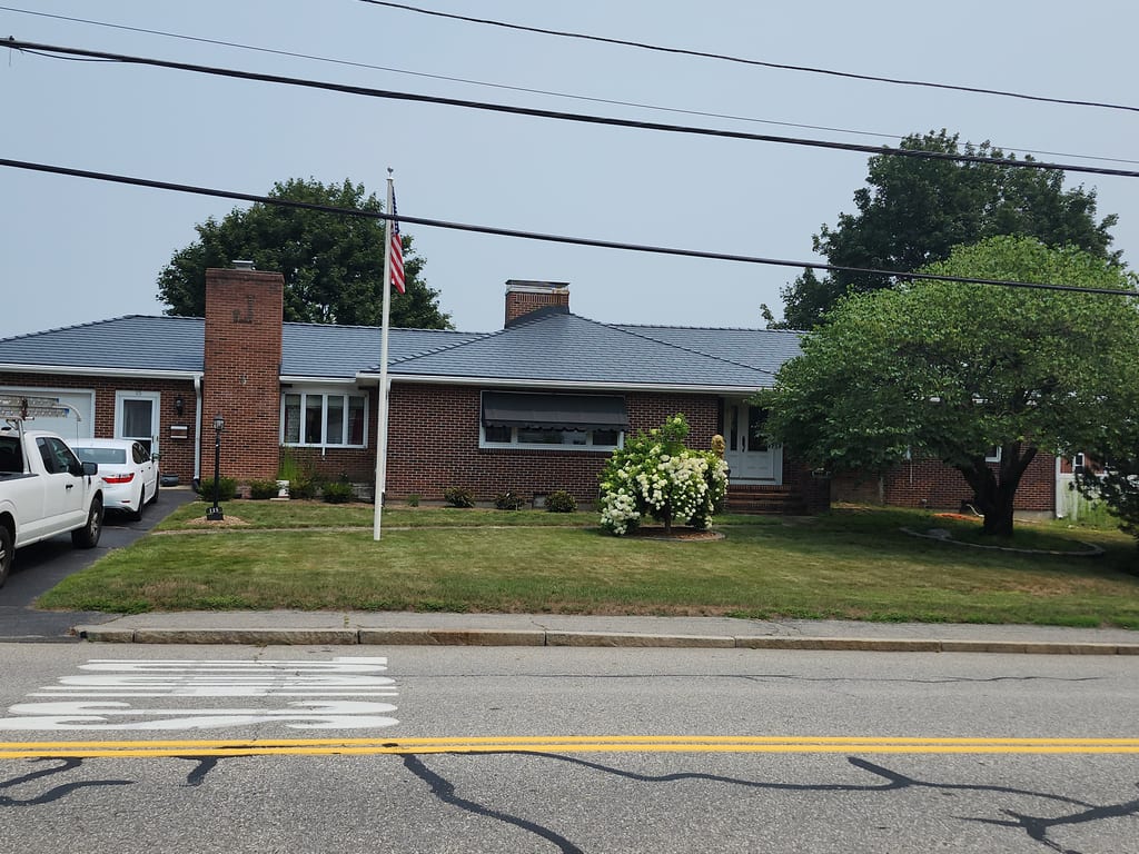 Interlock Aluminum Slate Metal Roofing – Deep Charcoal | Milford, MA (Street view)