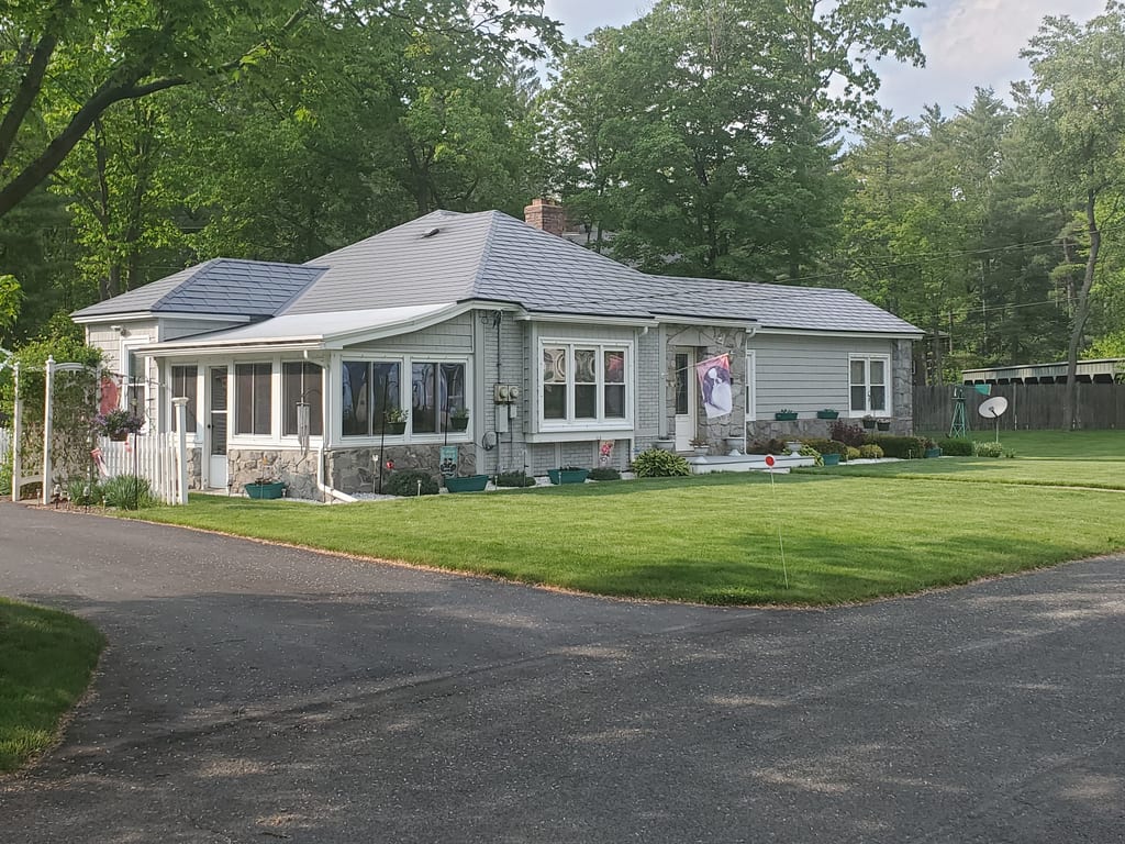 Interlock Aluminum Slate Metal Roofing – Charcoal Grey | Keene, NH