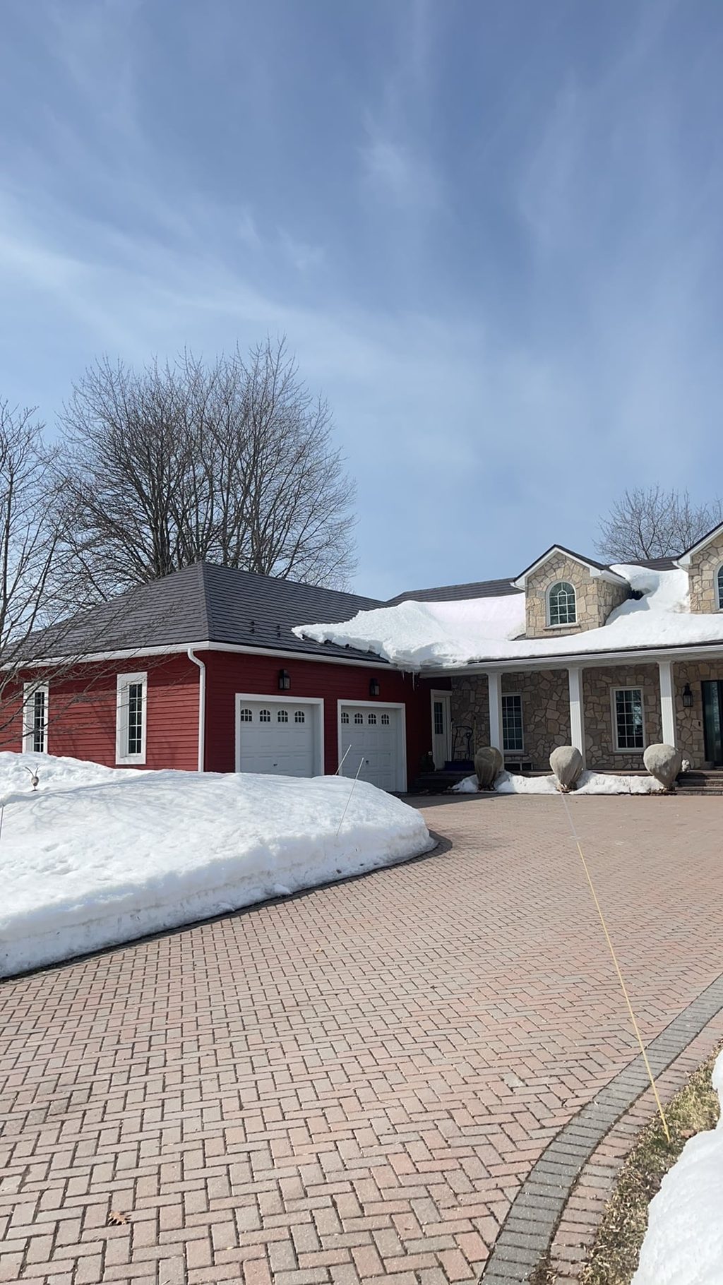 Interlock Aluminum Slate Metal Roofing – Tudor Brown | Orillia, ON (Front-left elevation)