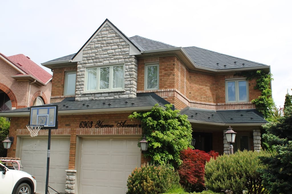 Interlock Aluminum Slate Metal Roofing – Black | Mississauga, ON (Front-right elevation)