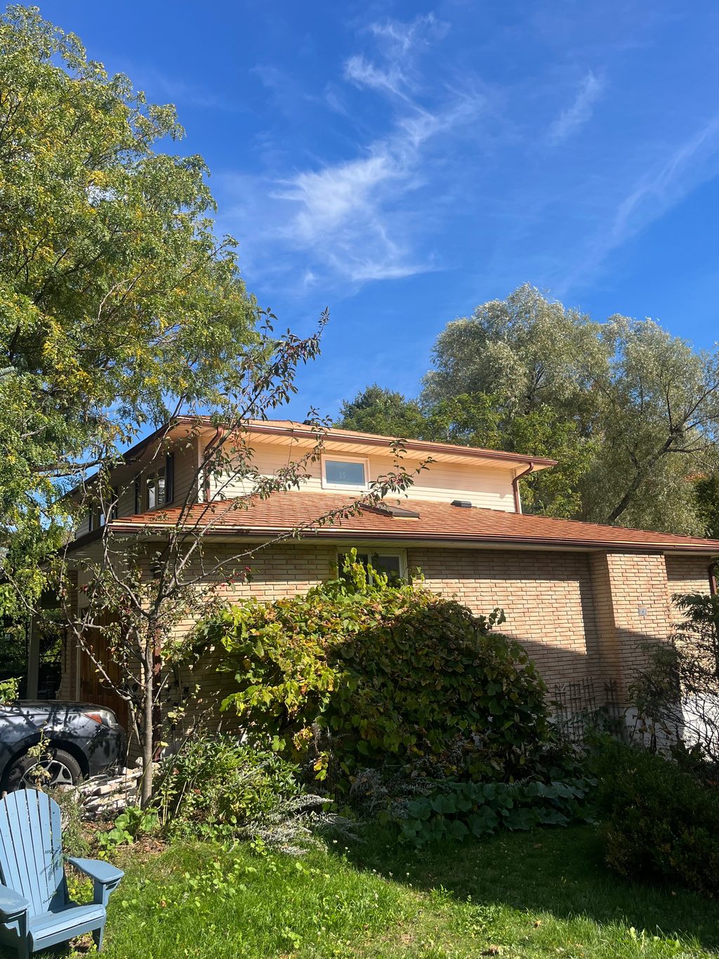 Interlock Aluminum Slate Metal Roofing – Copper Penny | Oshawa, ON (Side elevation)