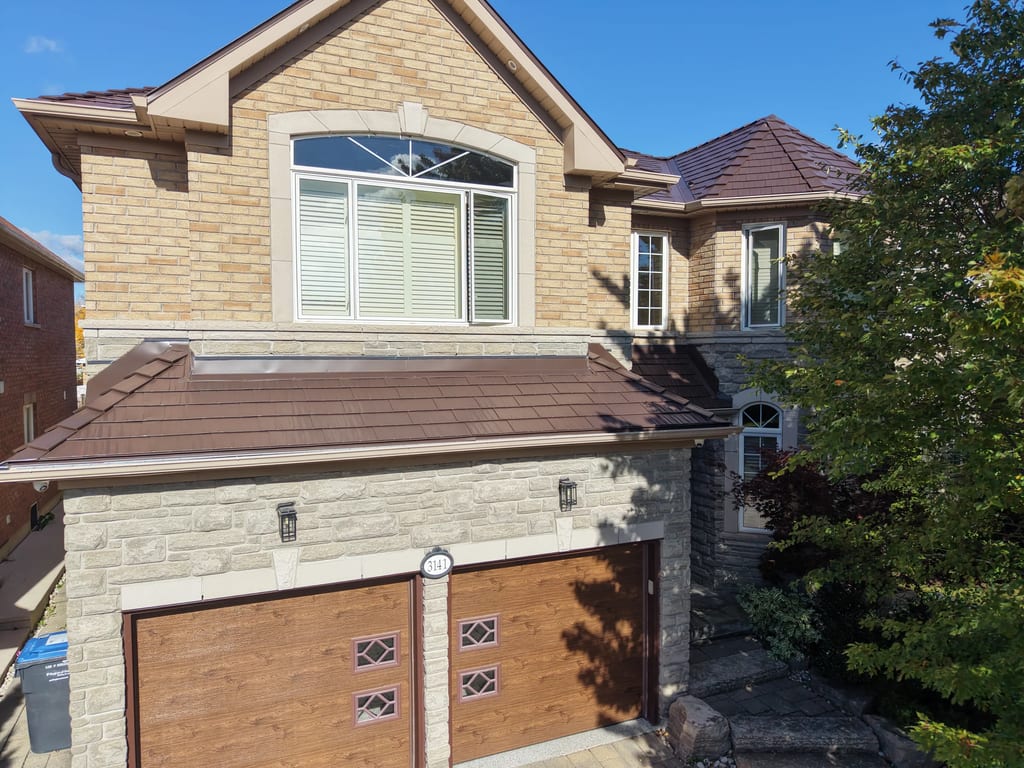 Interlock Aluminum Cedar Shingle Metal Roofing – Colonial Brown | Mississauga, ON (After)
