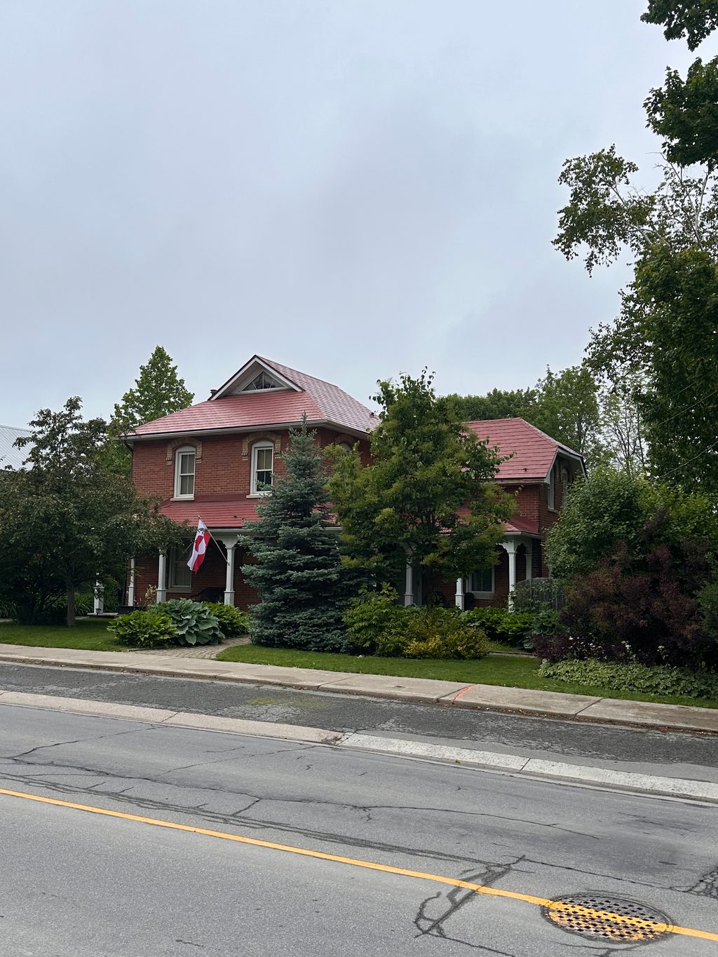 Interlock Aluminum Shingle Metal Roofing – Tile Red | Almonte, ON (Front-right elevation)