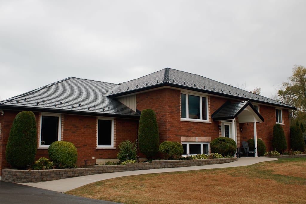 Interlock Aluminum Slate Metal Roofing – Black | Carrying Place, ON (Front-left elevation)