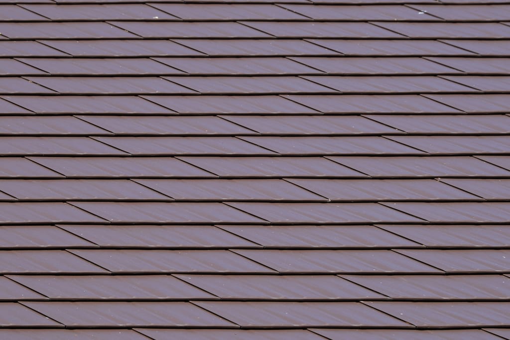 Colonial Brown Interlock Cedar Shingle aluminum roof on a Colonial home with a Colonial Brown Interlock roof on the, Shoreline, Washington