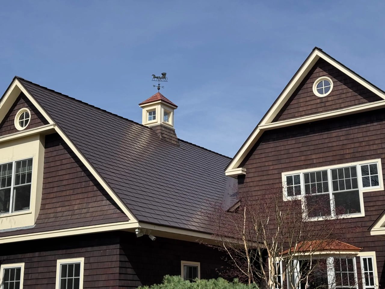 Interlock Aluminum Slate Metal Roofing – Colonial Brown | Concord, NH (Close-up)