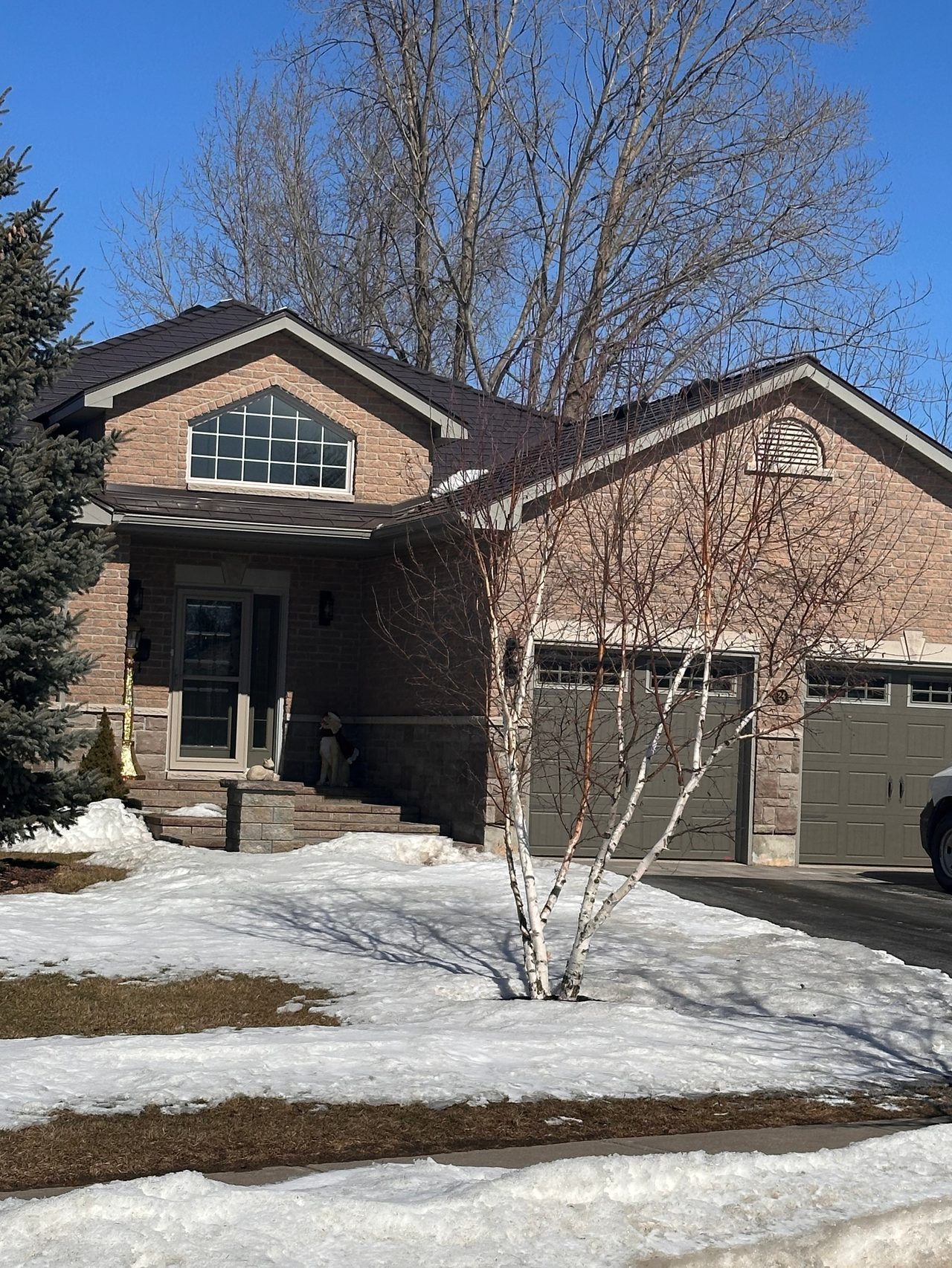 Interlock Aluminum Slate Metal Roofing – Tudor Brown | Picton, ON (Street view)