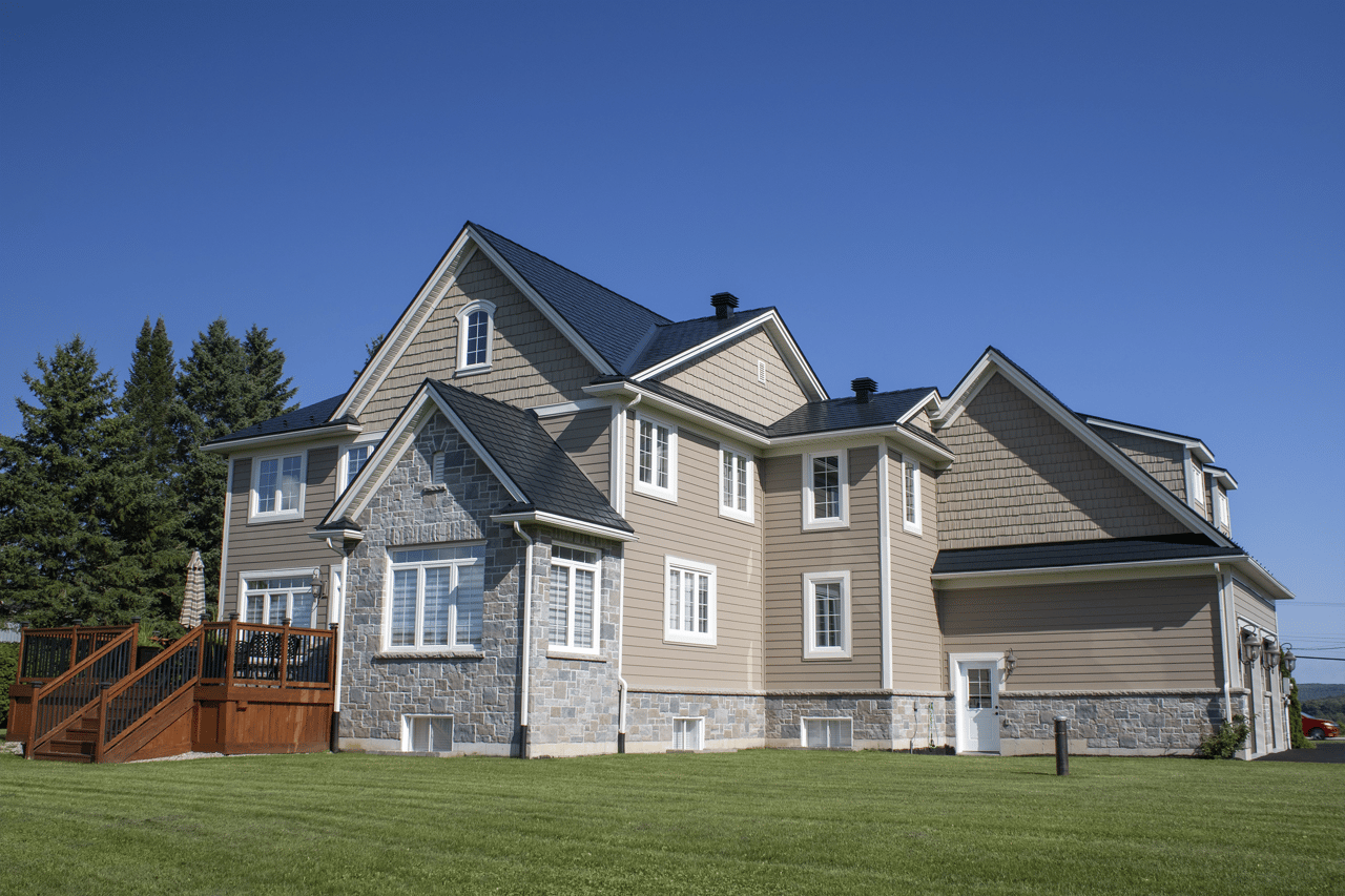 Interlock Aluminum Slate Metal Roofing – Black | Coldwater, ON (Front elevation)