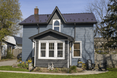 Interlock Aluminum Slate Metal Roofing – Colonial Brown | Campbellville, ON (Side elevation)