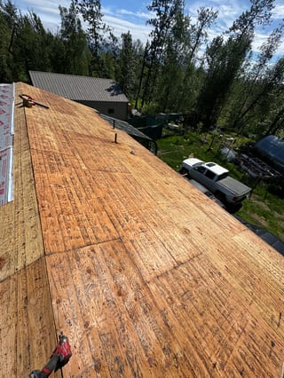 Interlock Aluminum Cedar Shingle Metal Roofing – Colonial Brown | Wasilla, AK (Full roof overview)