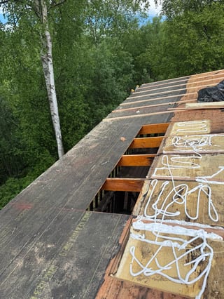 Interlock Aluminum Cedar Shingle Metal Roofing – Tile Red | Chugiak, AK (After)