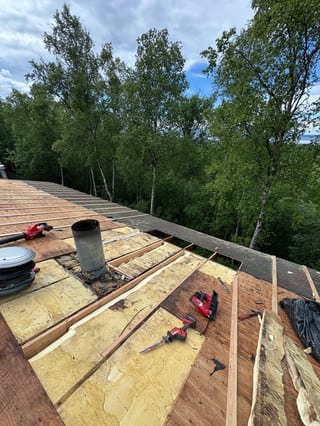 Interlock Aluminum Cedar Shingle Metal Roofing – Tile Red | Chugiak, AK (During installation)