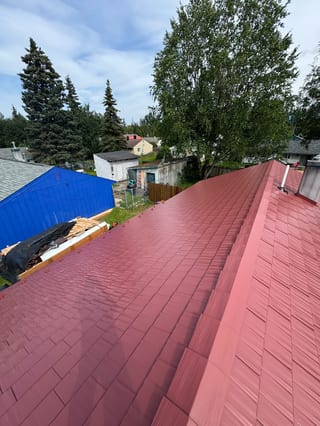 Interlock Aluminum Cedar Shingle Metal Roofing – Tile Red | Anchorage, AK (Left elevation)