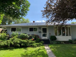 Interlock Aluminum Slate Metal Roofing – Black | Calgary, AB (Front elevation)