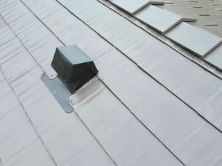 Interlock Aluminum Cedar Shingle Metal Roofing – Tudor Brown | Rocky Mountain House, AB (Vent flashing detail)