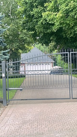 Interlock Aluminum Slate Metal Roofing – Black | Campbellville, ON (Street view)