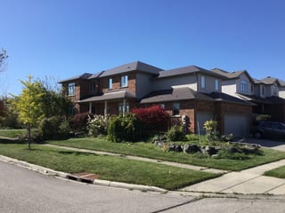 Interlock Aluminum Slate Metal Roofing – Tudor Brown | Cambridge, ON (Front-right elevation)