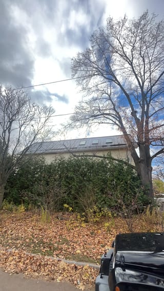 Interlock Aluminum Standing Seam Metal Roofing – Deep Charcoal | Etobicoke, ON (Rear elevation)