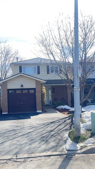 Interlock Aluminum Slate Metal Roofing – Colonial Brown | Bradford, ON (Street view)