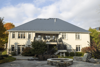 Interlock Aluminum Slate Metal Roofing – Deep Charcoal | Goodwood, ON (Rear elevation)