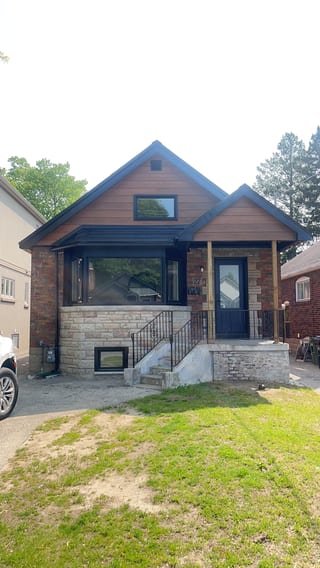 Interlock Aluminum Slate Metal Roofing – Black | Toronto, ON (Front elevation)