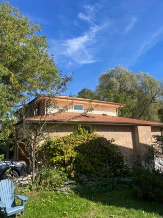 Interlock Aluminum Slate Metal Roofing – Copper Penny | Oshawa, ON (Side elevation)