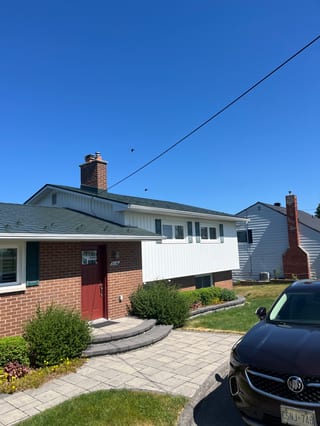Interlock Aluminum Shingle Metal Roofing – Hunter Green | Beaverton, ON (Front-left elevation)