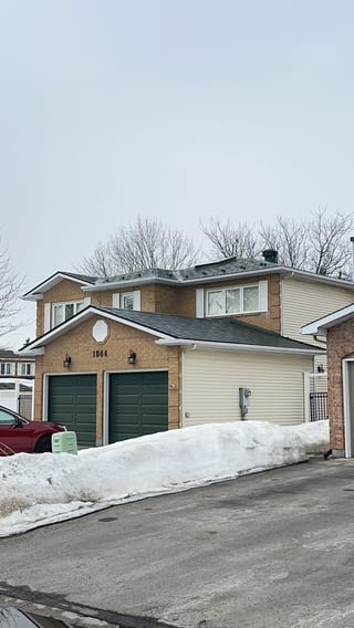 Interlock Aluminum Shingle Metal Roofing – Deep Charcoal | Orleans, ON (Front-right elevation)