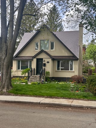 Interlock Aluminum Slate Metal Roofing – Colonial Brown | Ottawa, ON (Street view)