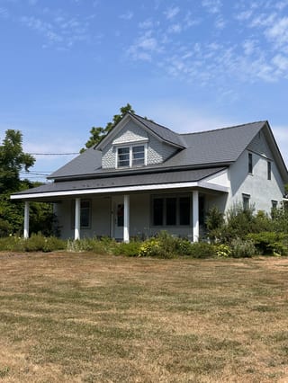 Interlock Aluminum Slate Metal Roofing – Musket Grey | Bloomfield, ON