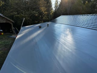 Interlock Aluminum Slate Metal Roofing – Black | Alsea, OR