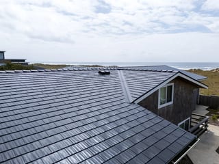 Interlock Aluminum Cedar Shingle Metal Roofing – Black | Manzanita, OR (Texture detail)