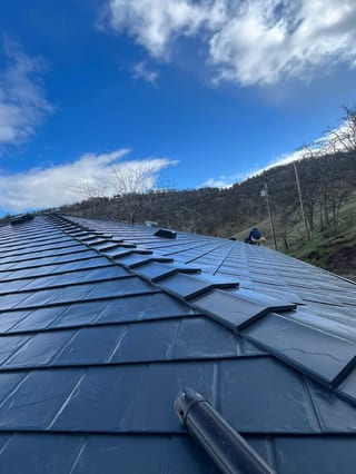 Interlock Aluminum Slate Metal Roofing – Deep Charcoal | The Dalles, OR