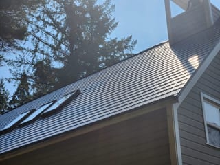 Interlock Aluminum Cedar Shingle Metal Roofing – Tudor Brown | North Plains, OR