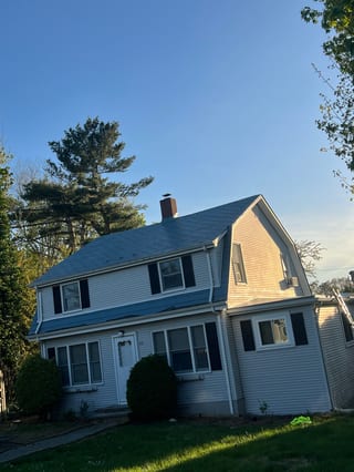 Interlock Aluminum  Metal Roofing – Charcoal Grey | Portsmouth, RI