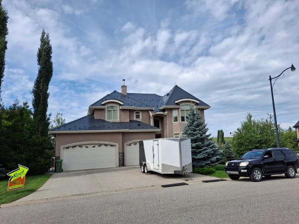 Interlock Aluminum Slate Metal Roofing – Deep Charcoal | Calgary, AB (Front elevation)