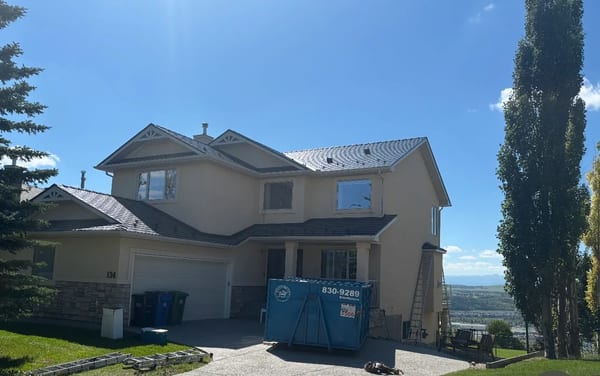 Interlock Aluminum Cedar Shingle Metal Roofing – Black | Cochrane, AB (Front elevation)