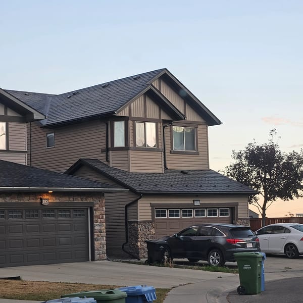 Interlock Aluminum Slate Metal Roofing – Black | Calgary, AB (Front elevation)