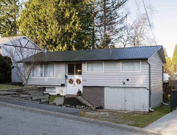 Interlock Aluminum Slate Metal Roofing – Deep Charcoal | Mission, BC (Street view)