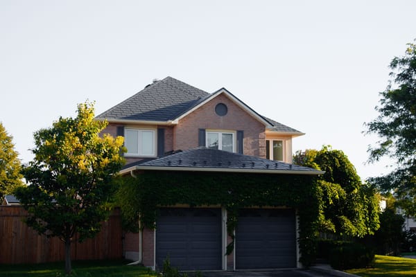 Interlock Aluminum Slate Metal Roofing – Deep Charcoal | Burlington, ON (Front elevation)
