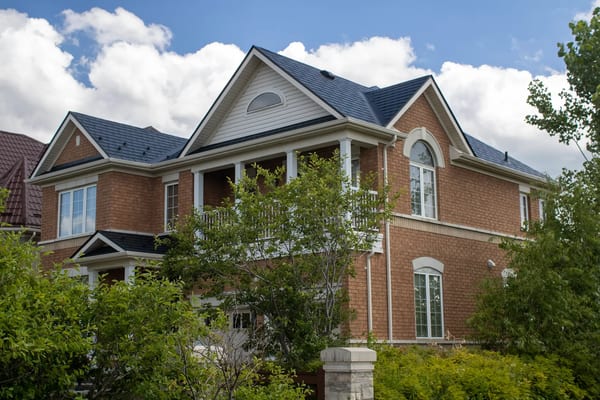 Interlock Aluminum Slate Metal Roofing – Black | Markham, ON (Front-right elevation)