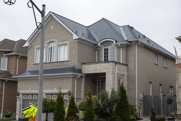 Interlock Aluminum Slate Metal Roofing – Deep Charcoal | Whitby, ON (Front-right elevation)