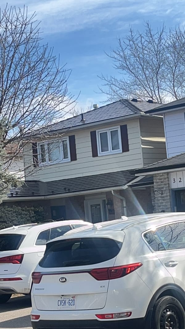 Interlock Aluminum Slate Metal Roofing – Colonial Brown | Bradford, ON (Front-right elevation)
