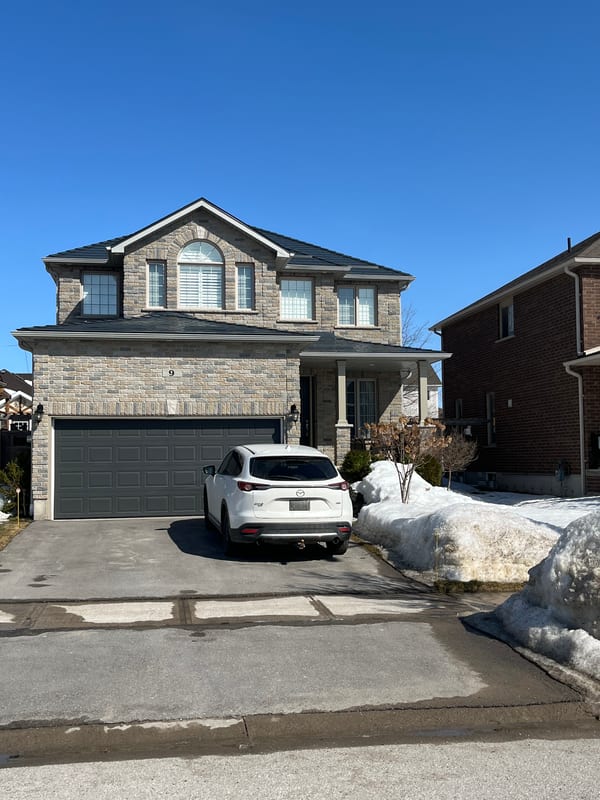 Interlock Aluminum Slate Metal Roofing – Deep Charcoal | Barrie, ON (Front elevation)