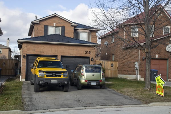 Interlock Aluminum Slate Metal Roofing – Black | Mississauga, ON (Front elevation)