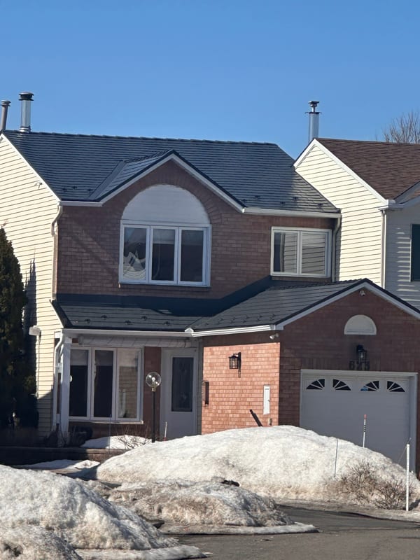 Interlock Aluminum Slate Metal Roofing – Deep Charcoal | Orleans, ON (Front elevation)
